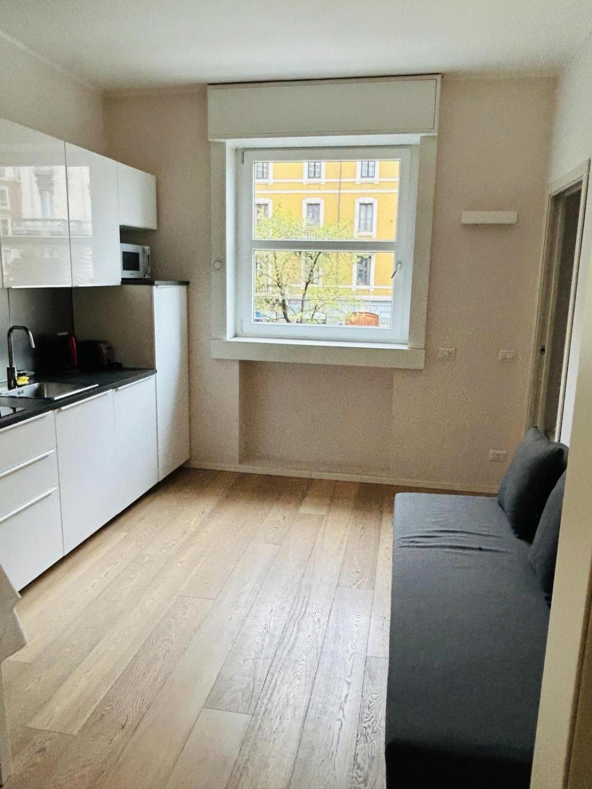 Easy Room Italy มิลาน ภายนอก รูปภาพ