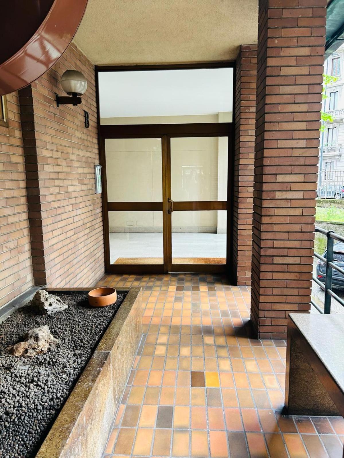 Easy Room Italy มิลาน ภายนอก รูปภาพ