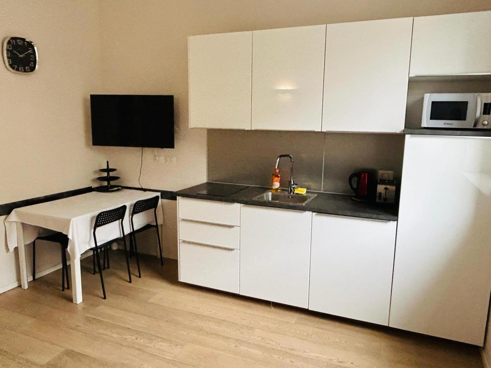 Easy Room Italy มิลาน ภายนอก รูปภาพ