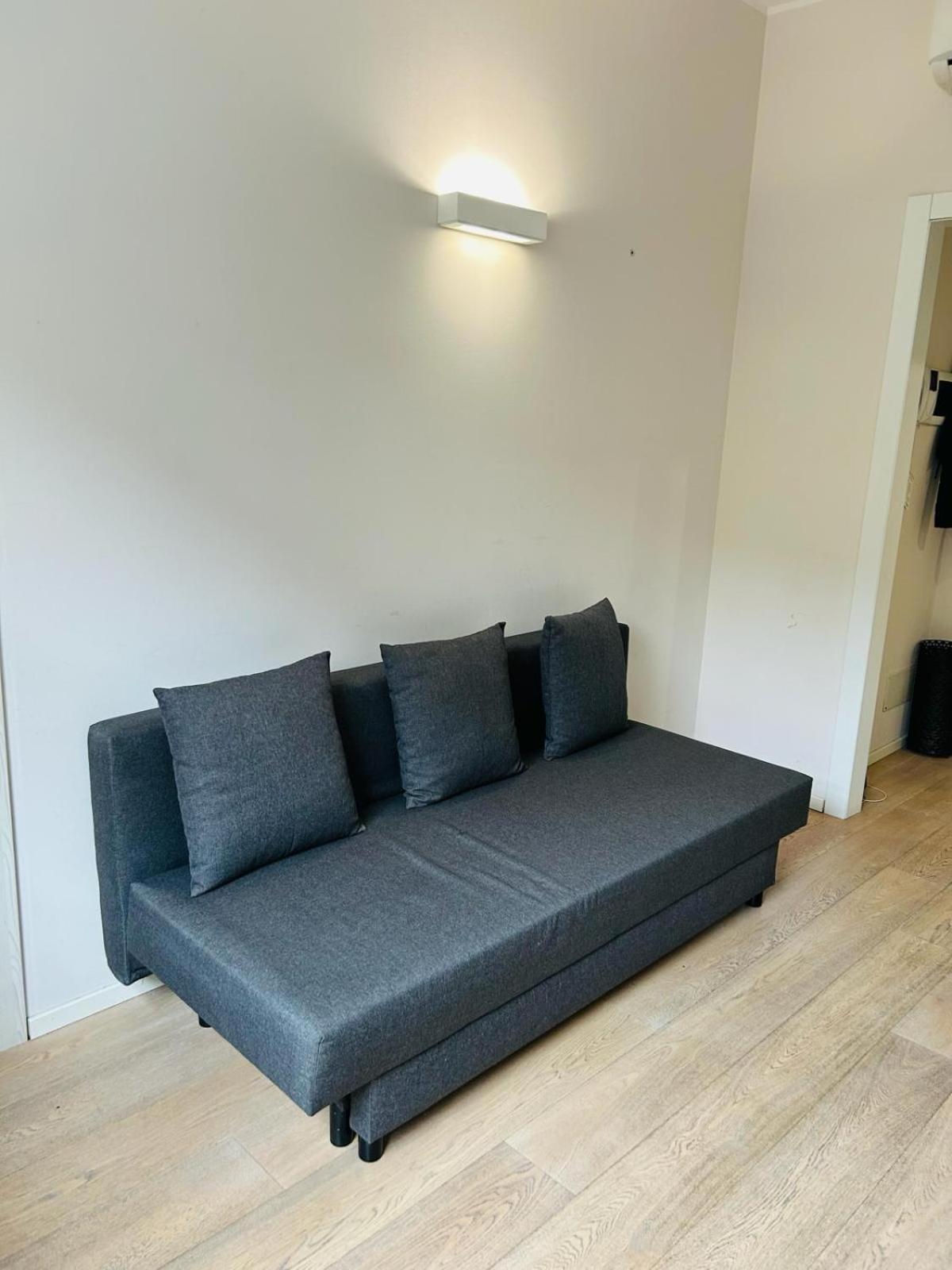 Easy Room Italy มิลาน ภายนอก รูปภาพ
